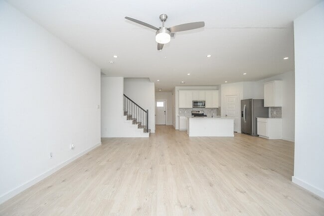 Photo - 30030 Gallatin River Ln