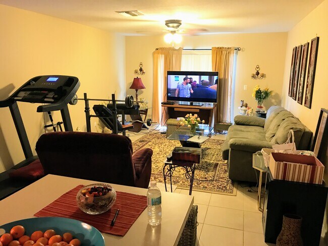 Photo - 339 Harry Ave S