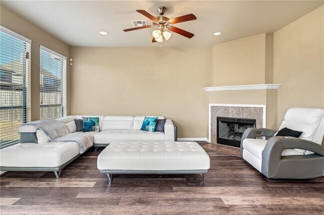 Photo - 3418 Castleton Dr