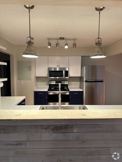 Building Photo - 18520 Drayton Hall Rd Unit 1 Rental