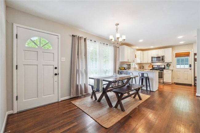 Photo - 3483 Glensford Dr