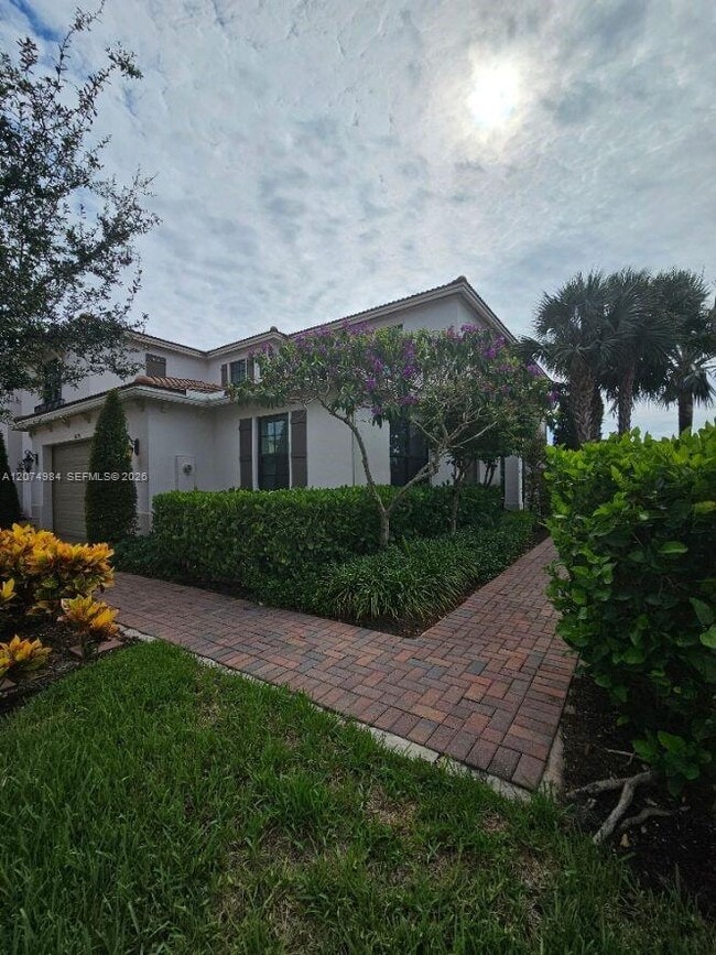 10226 Akenside Dr