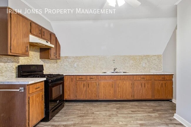 Photo - 194 Central Ave Unit Upper