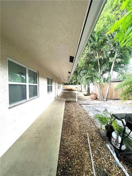 Photo - 800 SE 18th St