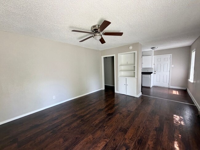 Photo - 6403 Hollis Ave