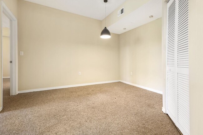 Photo - 2bd Condo right by UTC & Lakewood Ranch