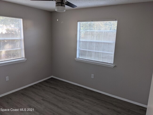 Photo - 323 Olmstead Dr Unit 3