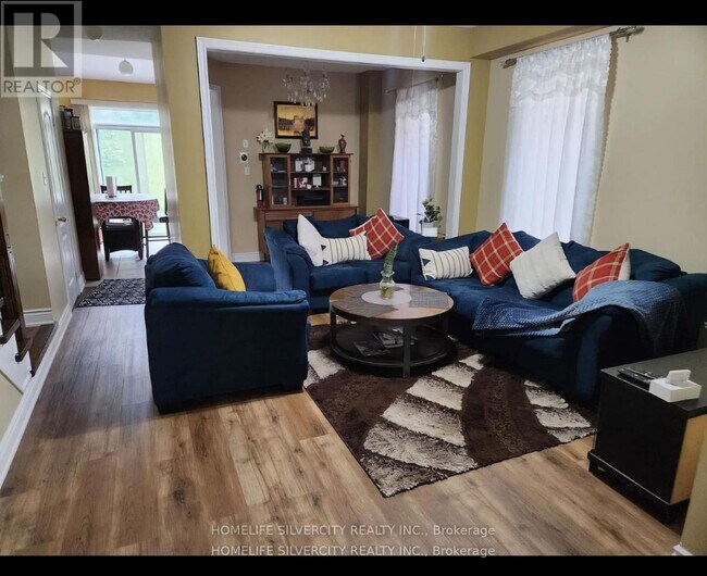 Photo - 60 Silent Pond Crescent