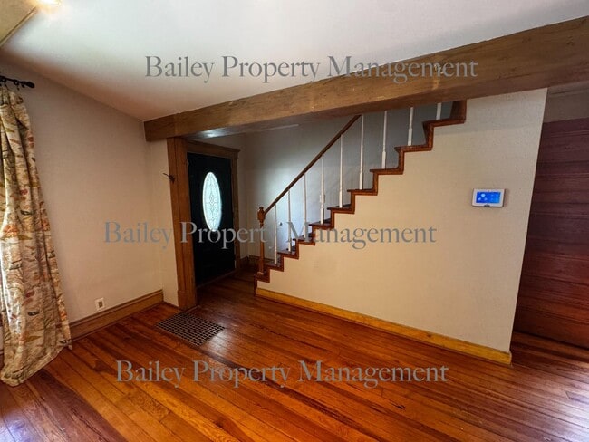 Photo - 1823 Stevens Ave