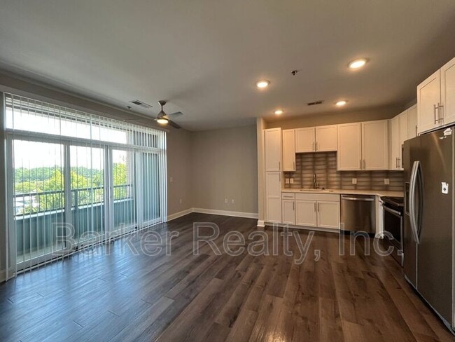 Building Photo - 414 S White St Unit 203