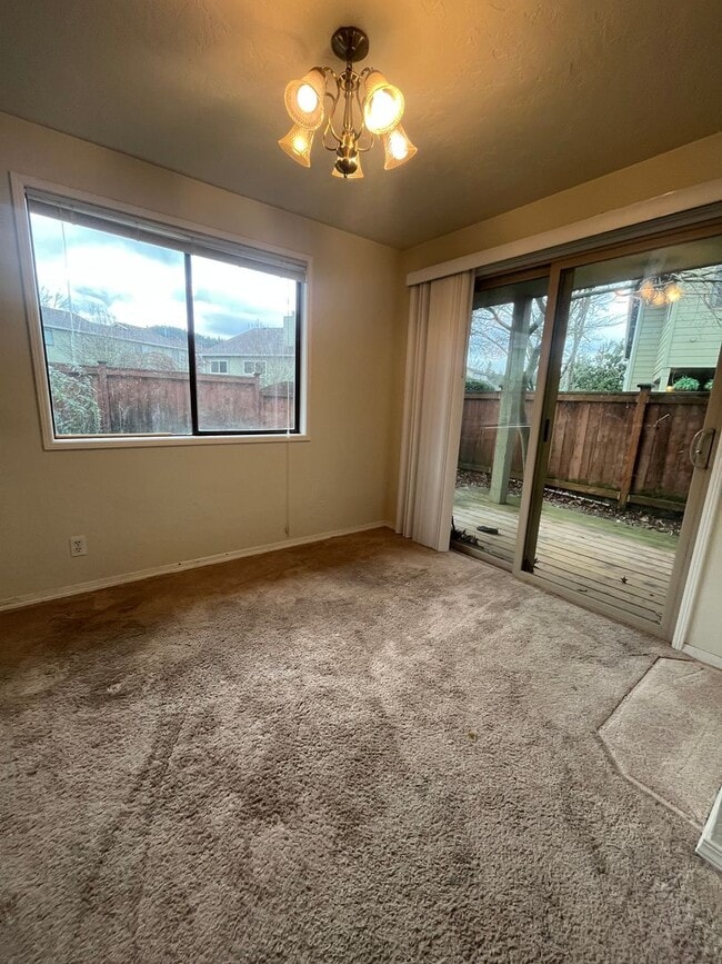 Photo - 3-Bedroom 1 1/2 Bathroom Condo in West Eugene