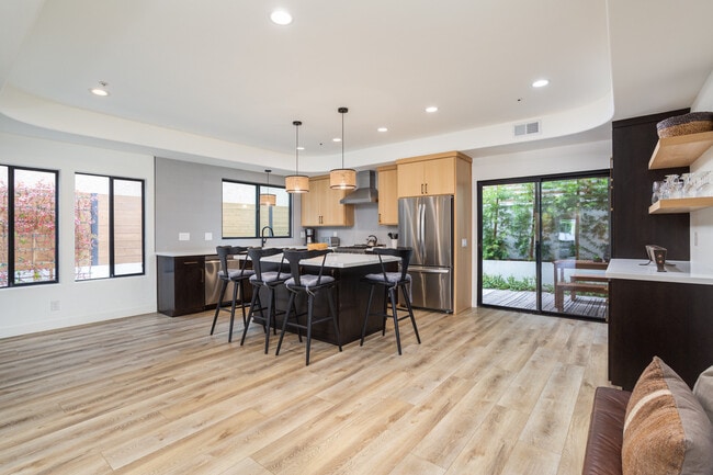 Photo - 162 Avenida Florencia Unidad A