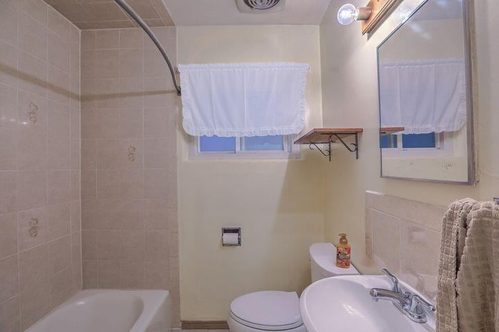 Photo - 4520 3rd St NW