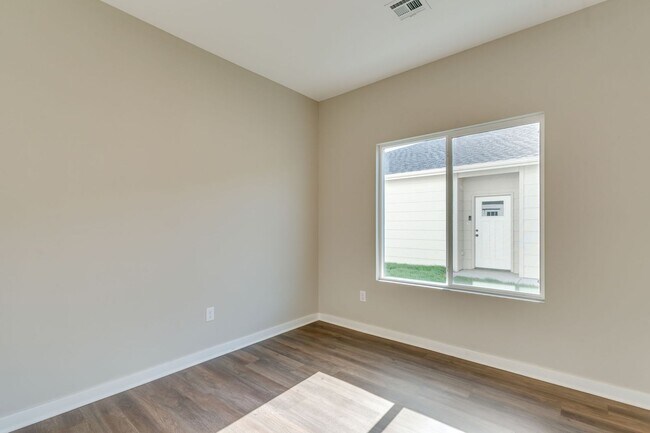 Photo - Area151-Cromwell Plan