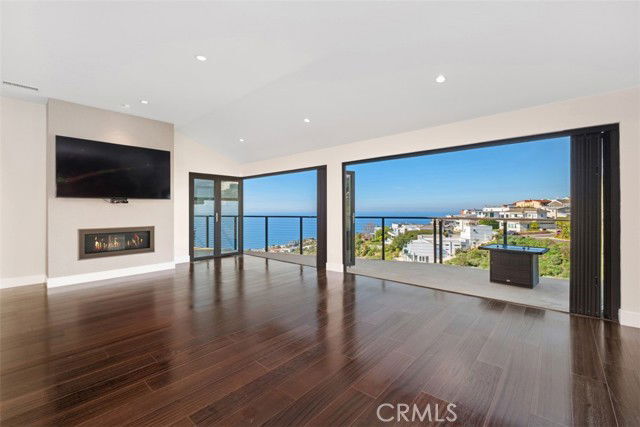 Photo - 781 Balboa Ave