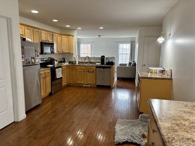 Photo - 12 Picardy Pl