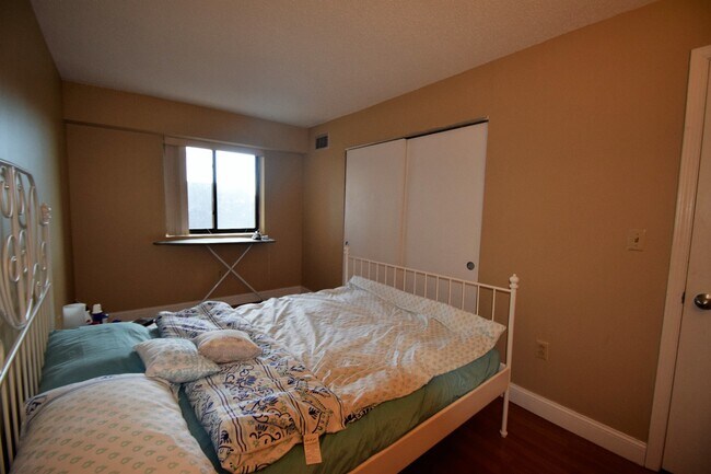 Photo - 15 N Beacon St Unit 611