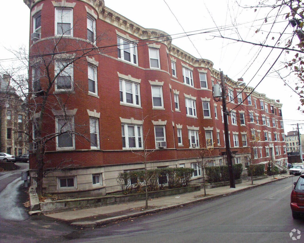 Photo - 210 Winthrop Rd