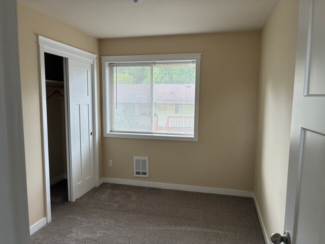 Photo - 1235 E Fairhaven Ave