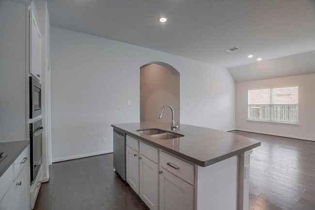 Photo - 19412 Camlann Pl