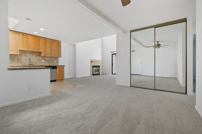 Photo - 8308 Regents Rd Unidad 3A