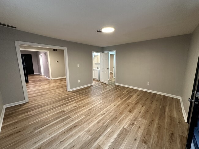 Photo - 948 Ramona Terrace