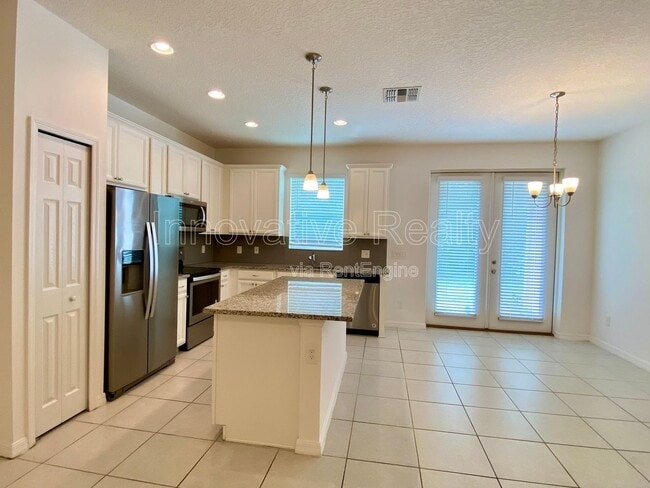 Photo - 6898 Tussilago Way