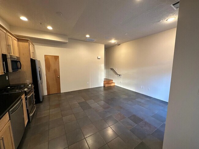 Photo - 873-895 Silver Ave SW