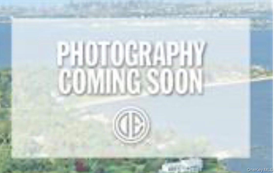 Photo - 362 W Merrick Rd Unit 201