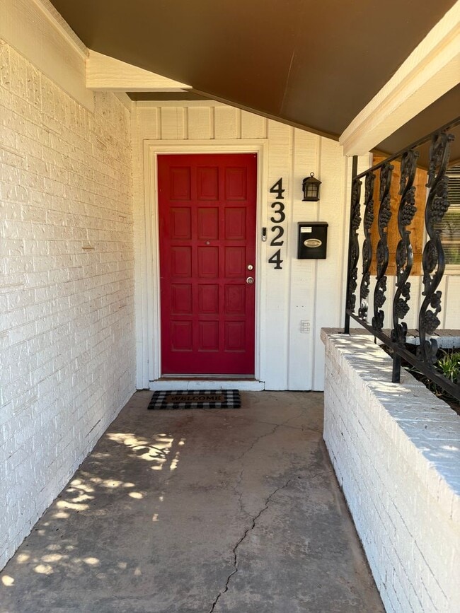 Photo - 4 Bed 2 Bath Remodeled Home in Miller Elementary Zone with Solar Panels
