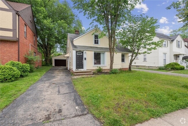 Building Photo - 3846 E Antisdale Rd Rental