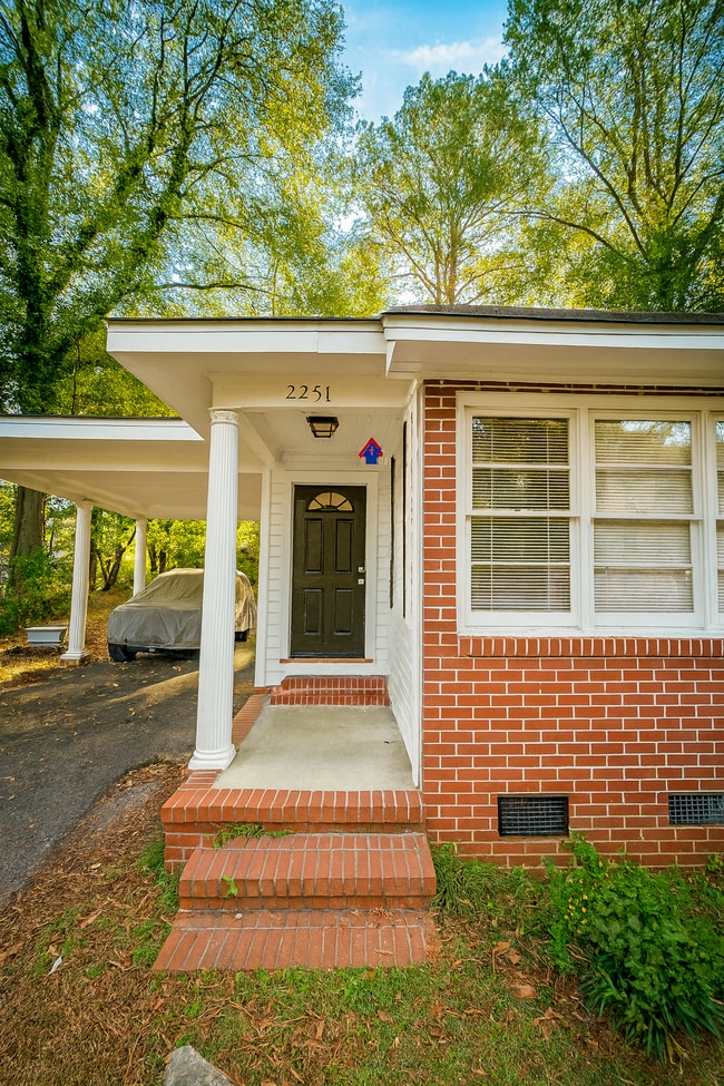 Building Photo - 2251 Melton Ave