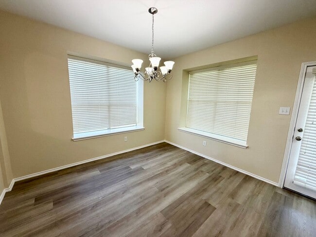 Photo - 6404 Mundo Dr