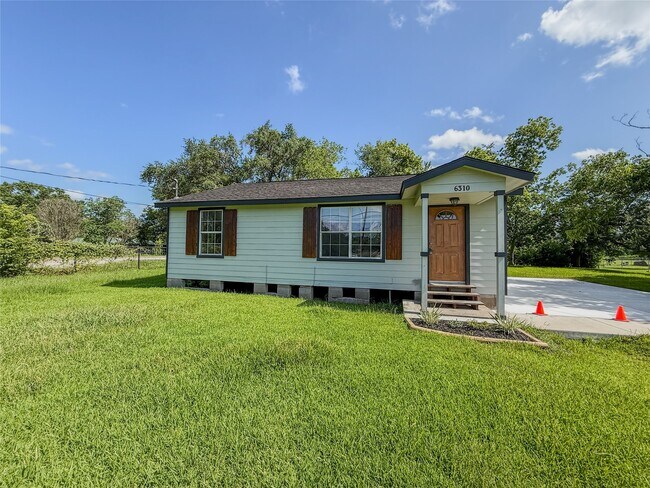 Photo - 6310 Brookside Rd