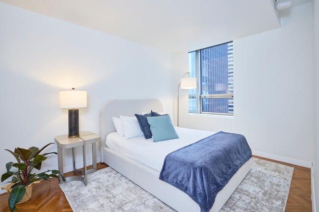 Photo - 15 W 53rd St