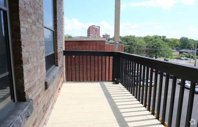 622- 2 Bedroom 1 Bath