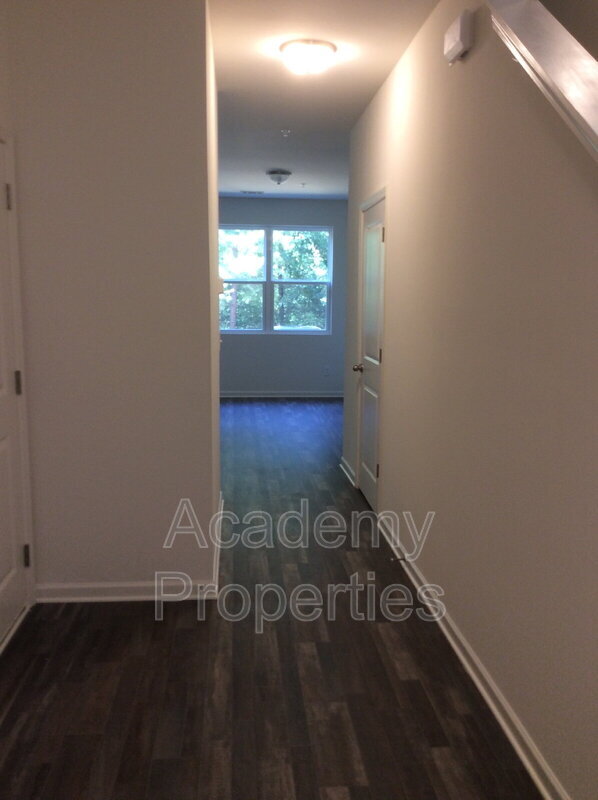 Photo - 1627 Larkspur Trail