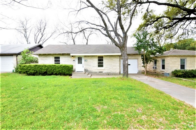 Building Photo - 1608 S 37th St Rental