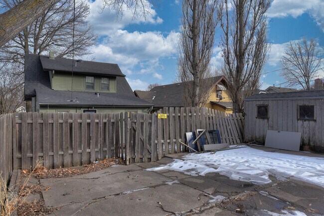 Photo - 3120 Fontenelle Blvd