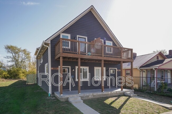 Photo - 909 St Peter St