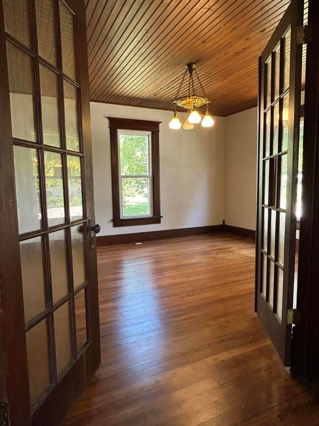 Photo - Large Victorian home in Aurora