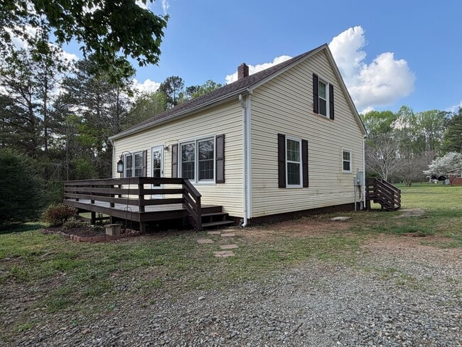 Building Photo - Updated 3BR Home with Office & Large Decks in Haw River