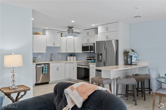 Building Photo - 1435 Curlew Ave Unit 3 Rental