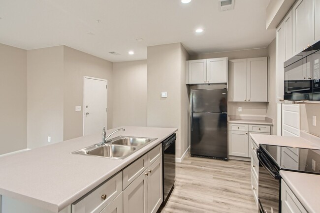 Photo - Modern Apartment for Rent at Arizona Flats! Unit 5250 W Arizona - 200