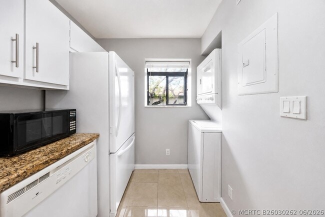 Photo - 503 Gardens Dr Unit 202