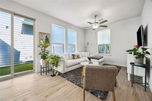 Photo - 7605 Frida Bend