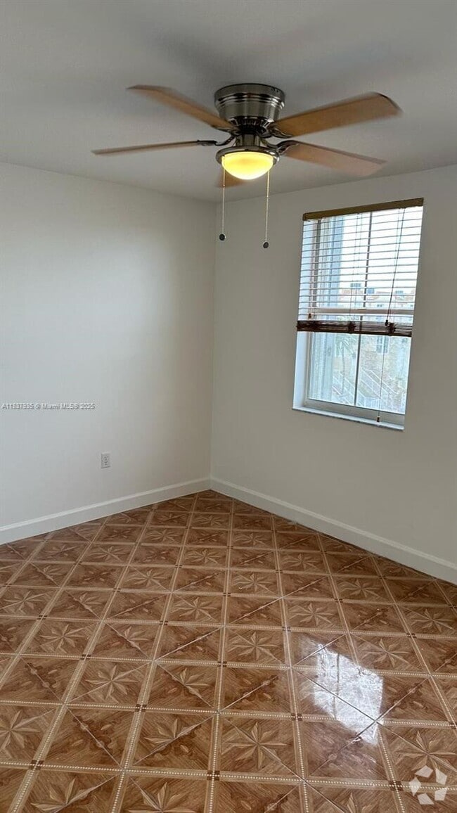 Building Photo - 8680 NW 3rd Ln Unit 303 Rental
