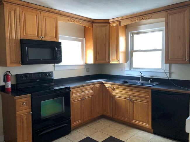 Photo - UPSTAIRS DUPLEX