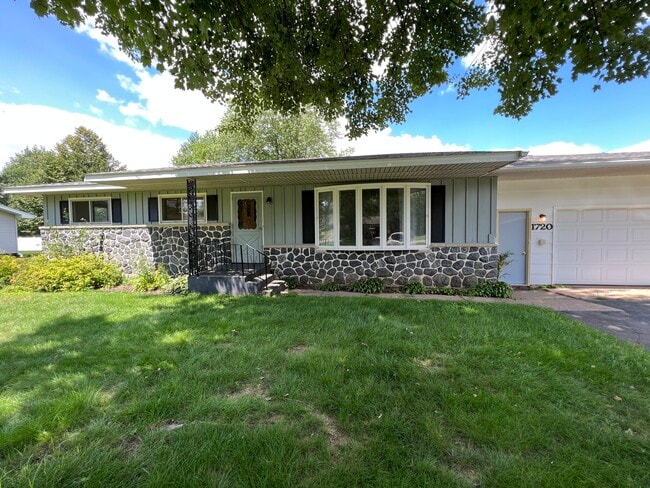 Building Photo - 1720 Heuss Ave Rental