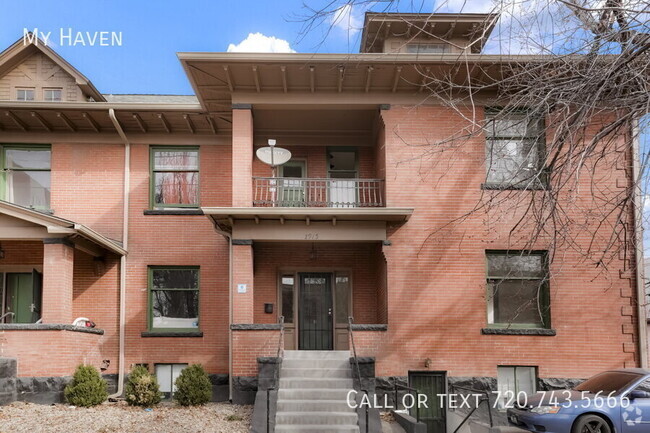 Building Photo - Historic townhome with recent upgrades.